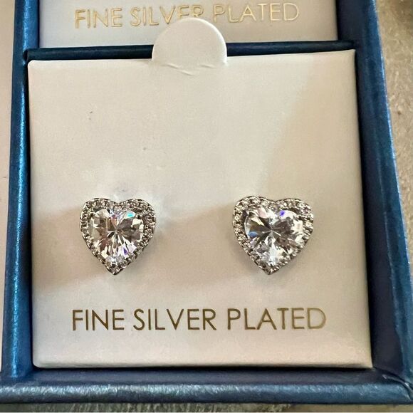 NIB Silver plated faux diamond pendant, necklace, and earring set~ moissanite CZ - Picture 2 of 6